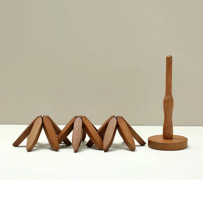 Dekorativt gryteunderlag i valnøttre eller bambus – treformet desig